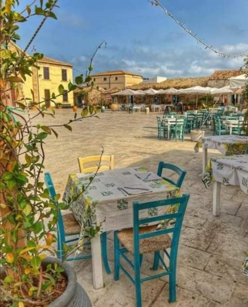 Cocciu D'Amuri Avola Buitenkant foto