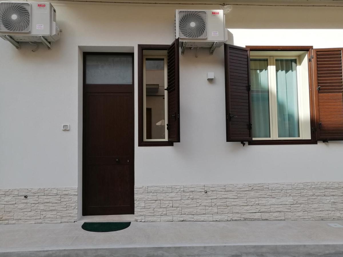 Cocciu D'Amuri Avola Buitenkant foto